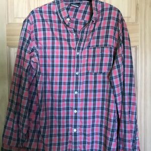 Men’s plaid button up size large